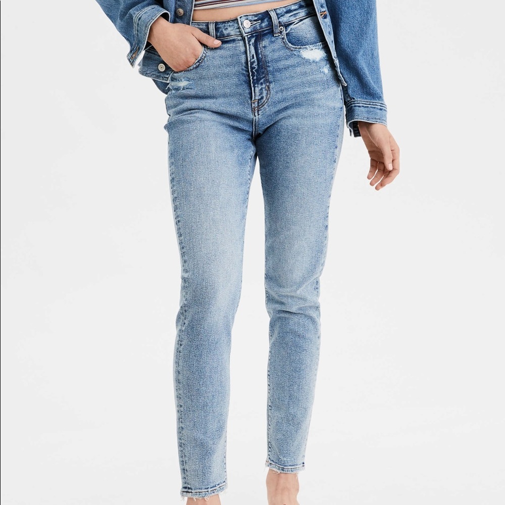 Light Wash Mom Jeans